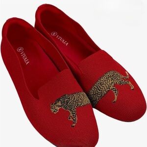 VIVAIA Round-Toe Red
Embroidered Leopard Slip-On Loafers